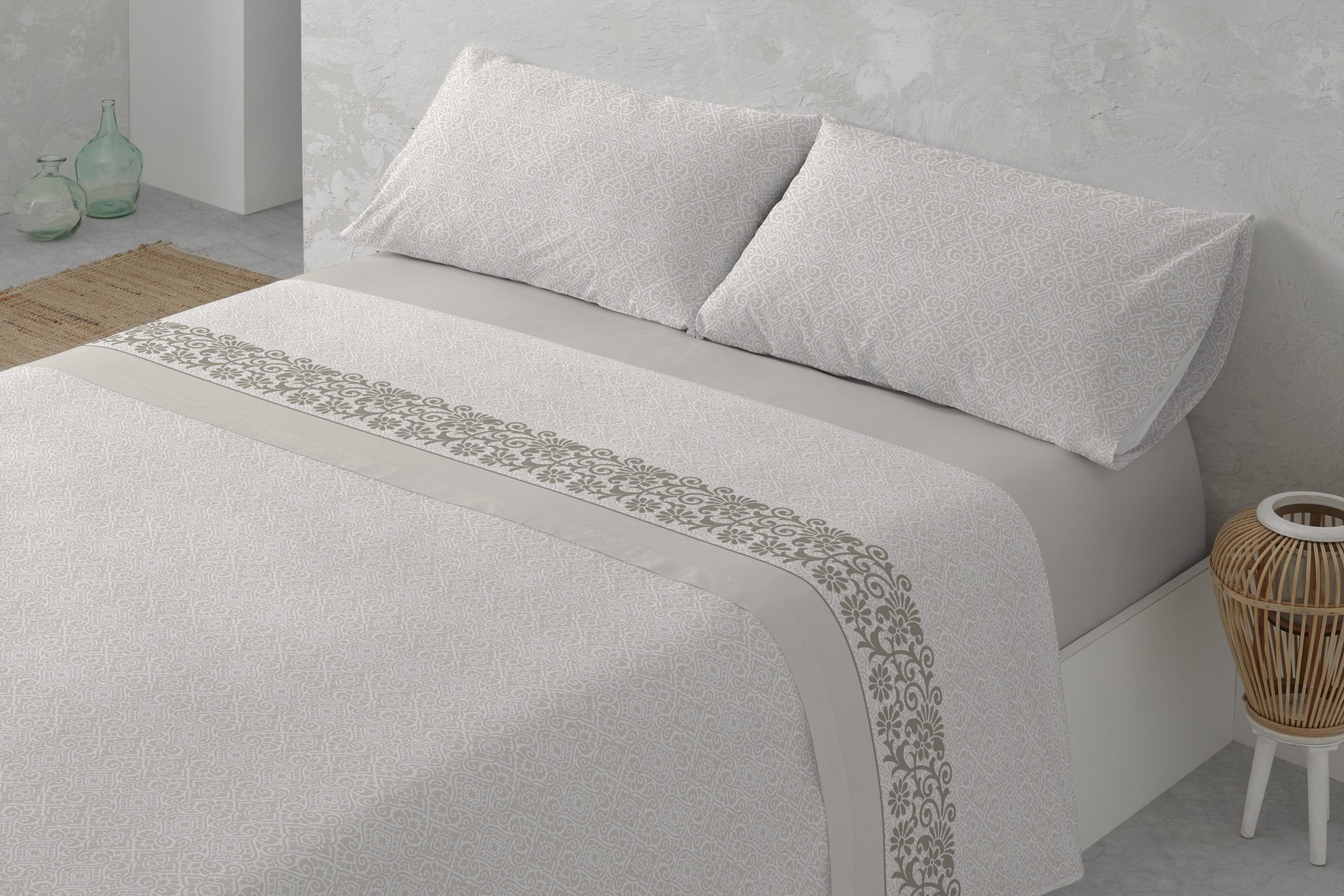 CLOE BEIGE